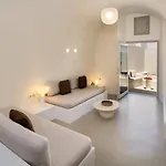 Coconut Hotel *