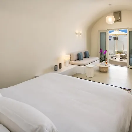 Coconut Hotel Karterados (Santorini)