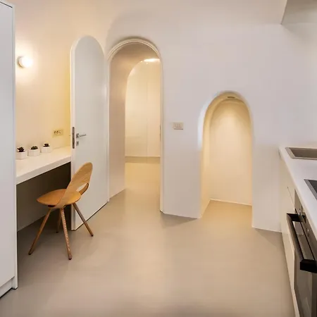 Coconut Otel Karterados (Santorini)