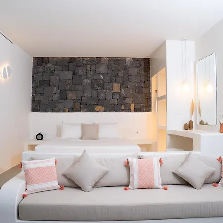 Coconut Hotel *