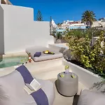 Coconut Hotel
