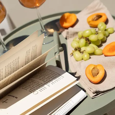 Coconut Hotel Karterados (Santorini)